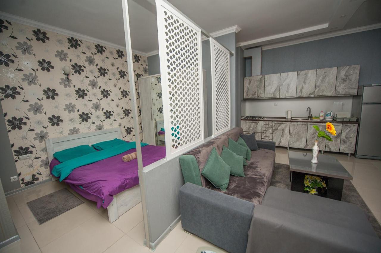 Home Apartments Тбилиси Екстериор снимка